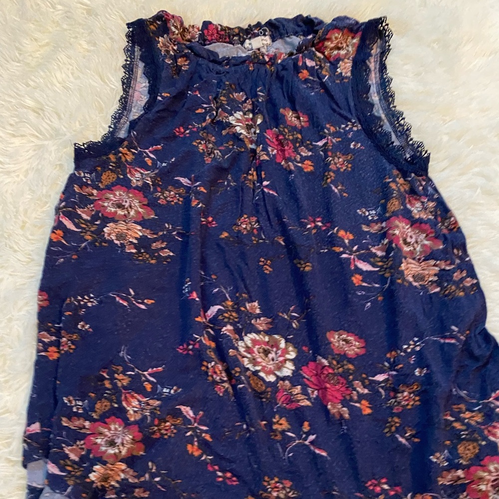 Eyeshadow size L tank top